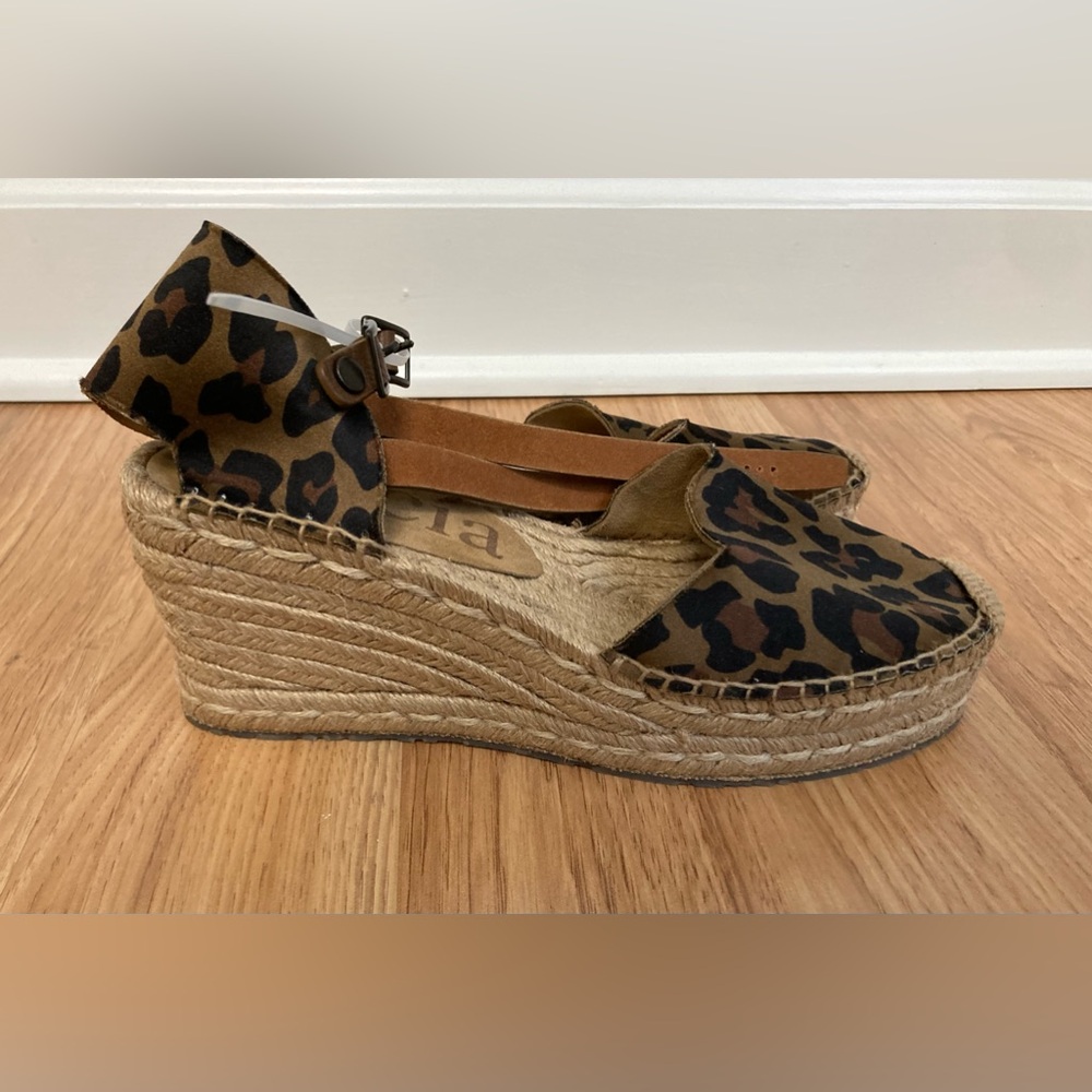 Pedro Garcia Orquidea Leopard Print Wedge Espadrille Sandals - Picture 3 of 9